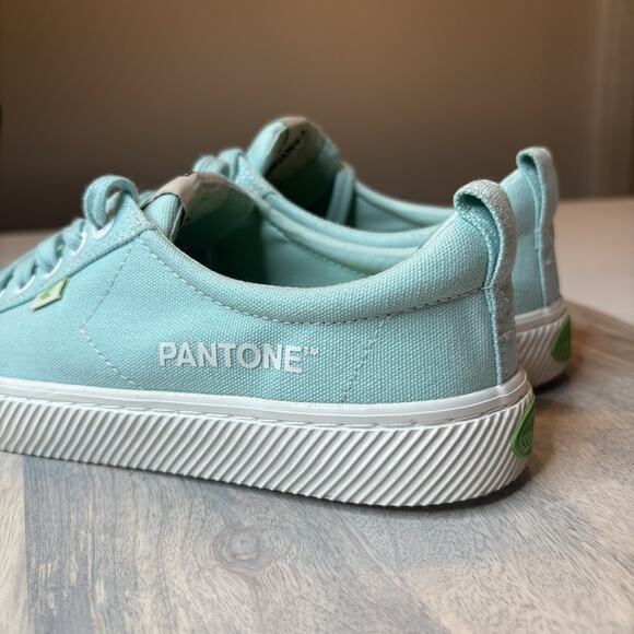 Cariuma Pantone Blue Women's Eggshell Blue Canvas Sneakers US Size 8.5 - Picture 6 of 10